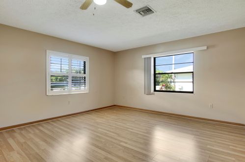 2599 Westmoreland Blvd, Fort Pierce FL  34952-5382 exterior