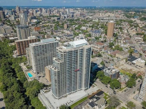 1660 Prospect Ave, Milwaukee WI 53202-2400 exterior