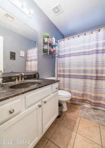 7646 Coleville St, Tucson AZ 85746-2512 exterior