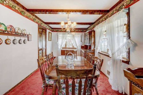 520 17 St, Babylon NY 11704-2634 exterior