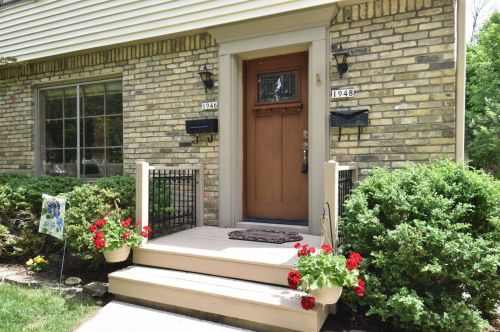 1946 84th St, Milwaukee, WI 53227-1702