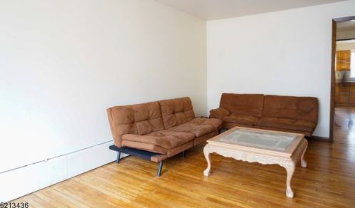 172 Main St, Bound Brk NJ  08805-2025 exterior