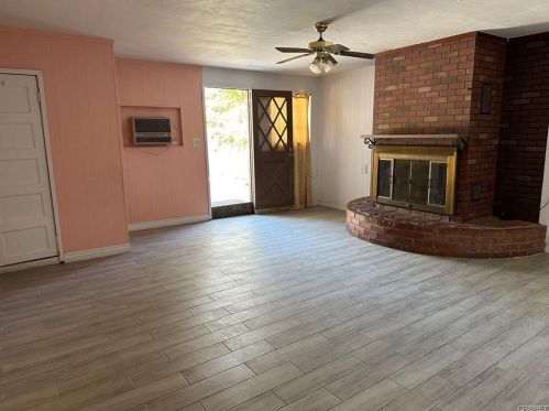 37 Garden Dr, Bakersfield CA 93307-5255 exterior