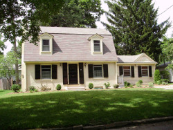 46 Crehore Dr, Newton, MA 02462-1120