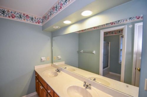 1179 Springdale Rd, Gainesville GA 30501-2443 exterior