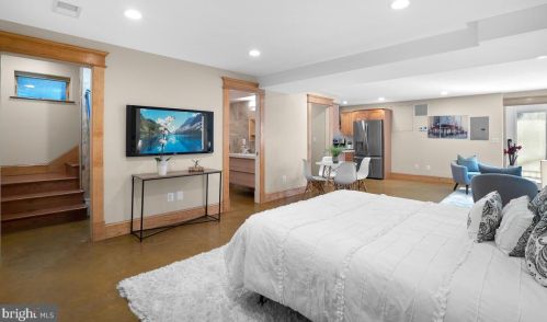 7105 Carroll Ave, Silver Spring MD 20912-4637 exterior