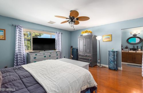 2464 Crocus Dr, Phoenix AZ 85053-5416 exterior