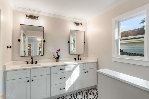 130 Mellrich Ave, Atlanta GA  30317-1416 exterior