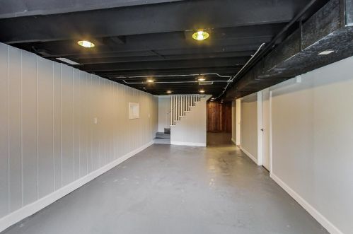 2713 77 Ave, Chicago IL 60707-1406 exterior