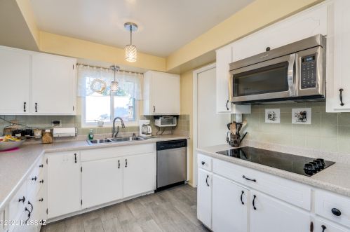 263 Abrego Dr, Green Valley AZ 85614-1504 exterior