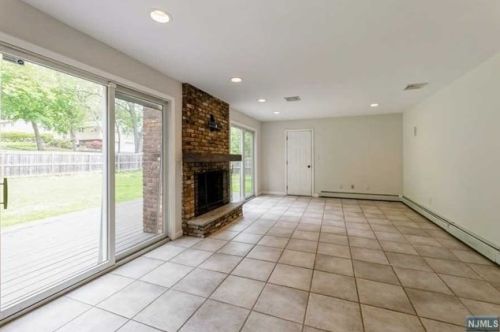 90 Wells Ct, Demarest NJ  07627-2124 exterior