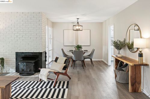 3213 Ida Dr, Concord CA  94519-2136 exterior