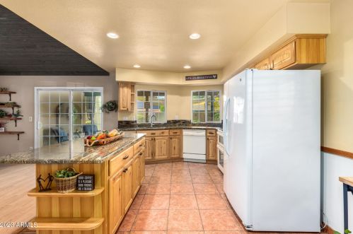 16450 47 Pl, Phoenix AZ 85018-2905 exterior