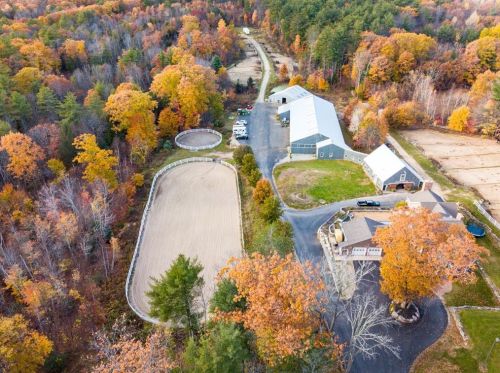 40 Dunbarton Ctr Rd, Concord NH 03304-5300 exterior