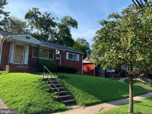 706 1st St, Rockville MD  20851-1015 exterior