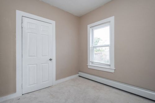 57 Fox St, Worcester MA 01604-4331 exterior