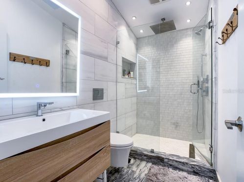 591 Luzon Ave, Tampa FL 33606-3623 exterior