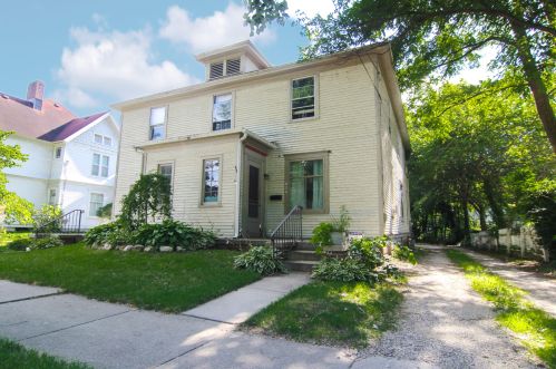 417 Cedar St, Allegan, MI 49010-1205