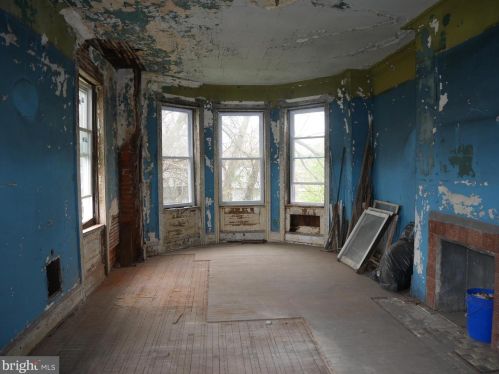 3311 16th St, Philadelphia PA  19140-4902 exterior