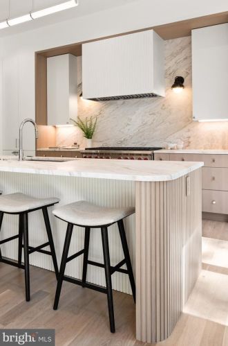 2838 Chesterfield Pl, Washington DC  20008-1015 exterior