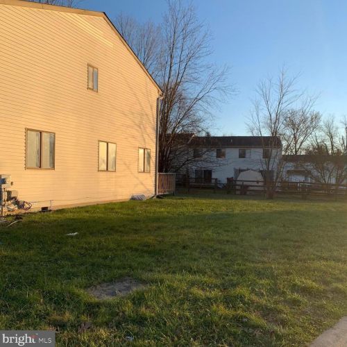 27 Erbitea Ln, New Castle DE 19720-4655 exterior