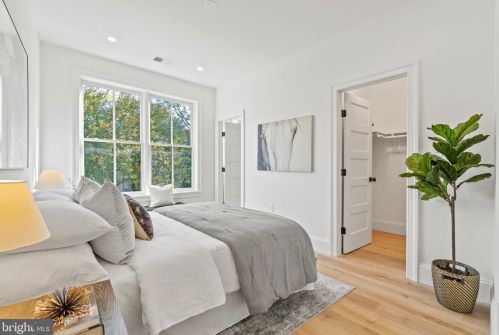 17 9th St, Washington DC  20003-1333 exterior