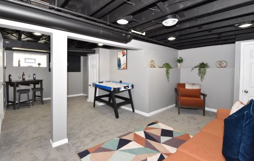 2554 Hubbard St, Milwaukee WI  53212-2845 exterior