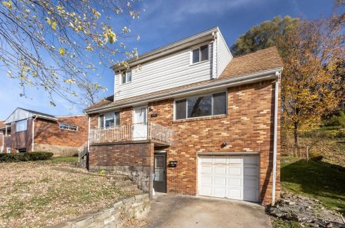 1717 Sillview Dr, Pittsburgh PA 15243-1558 exterior