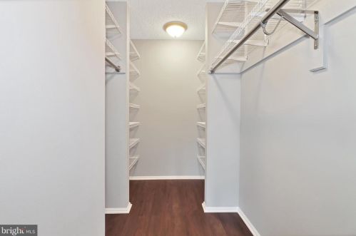 27 Mulberry St, Trenton NJ 08638-4425 exterior