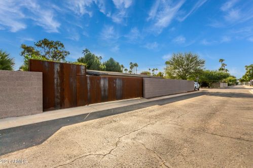 4027 45th Pl, Phoenix, AZ 85040-9211