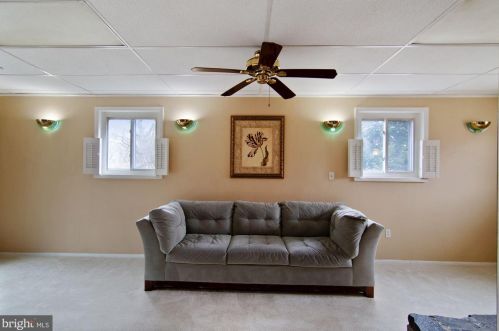 6662 Kings Hwy, Alexandria VA 22306-1506 exterior