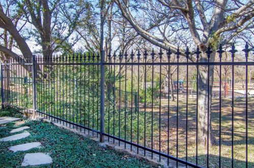 7203 Abrams Pl Ct, Dallas TX 75231 exterior