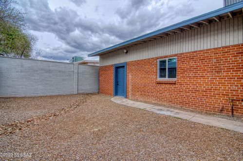 892 Glenn St, Tucson AZ  85705-4120 exterior