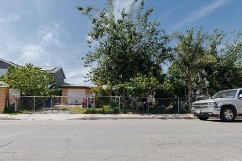 1015 Padre St, Bakersfield CA 93307-3539 exterior