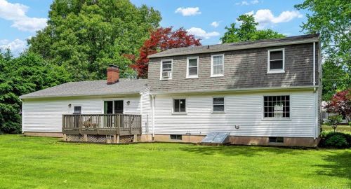 46 Eldridge St, Manchester CT 06040-5500 exterior