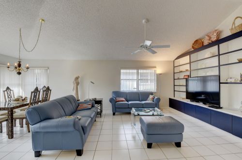 2282 52 St, Boca Raton FL 33496-2202 exterior