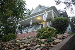 911 46 Ave, Omaha NE  68117-2016 exterior