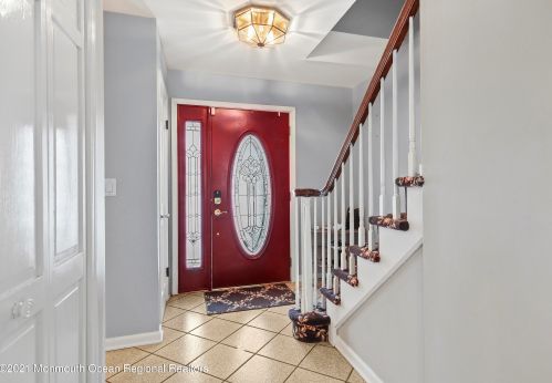 14 Burdge Dr, Middletown NJ 07748-1860 exterior