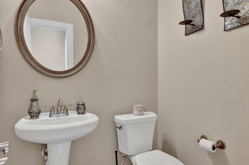 8118 12 Fairway Ln, Humble TX 77346-1716 exterior