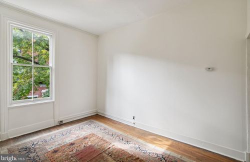 601 18 St, Philadelphia PA 19140-1013 exterior