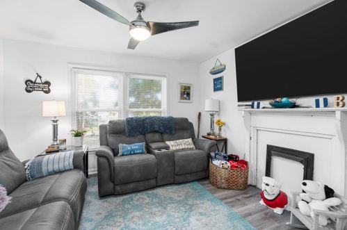 955 Lake Dr, Lithonia GA  30039-5747 exterior