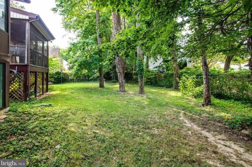 1503 Cool Spg Dr, Alexandria VA 22308-1619 exterior