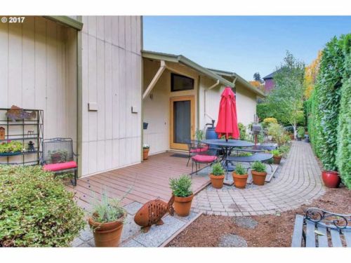 40 65 Ave, Portland OR  97206-8821 exterior