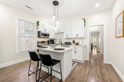 1714 Connally Dr, Atlanta GA  30344-2519 exterior