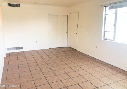 2631 20th St, Tucson, AZ 85716-5748