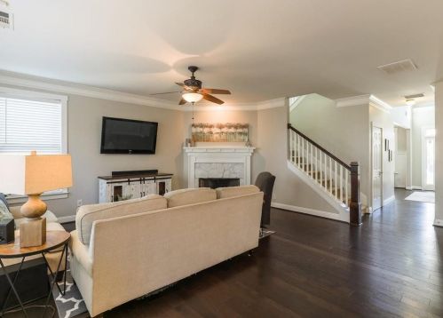 2070 Hatteras Way, Atlanta GA 30318-1083 exterior