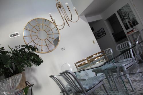 6 Rebecca Ct, Trenton NJ 08628-3339 exterior