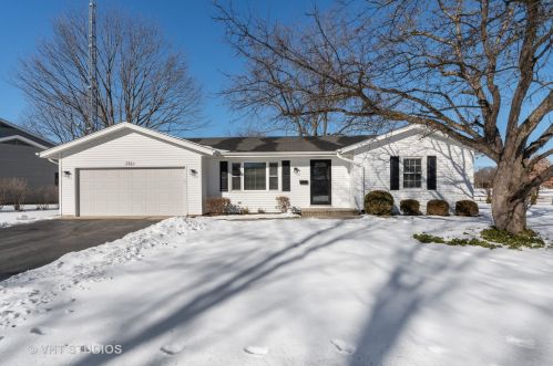 730 Fellows St, Saint Charles, IL 60174-3835