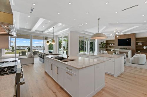 18826 Loxahatchee Riv Rd, Jupiter FL 33458-1081 exterior