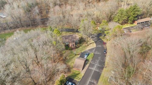 81 Cliffside Dr, Manchester CT  06042-3479 exterior